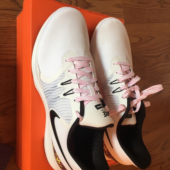 Men’s Nike TR 8 Print, Size 12 - Picture 2 of 7